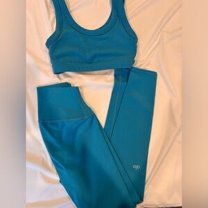 Alo yoga workout set